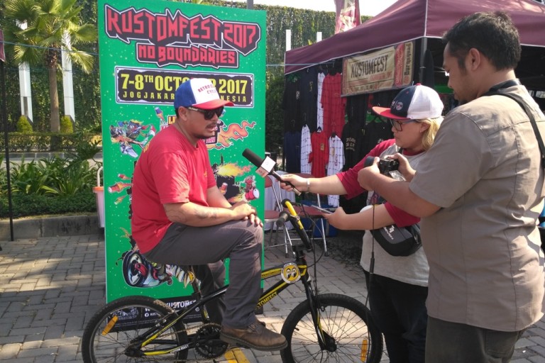 ROAD TO KUSTOMFEST 2017 : KAMI CARI KARYA YANG OUT OF THE BOX !