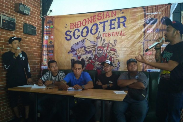 Indonesia Scooter Festival 2017 : Bervespa Kita Berbudaya
