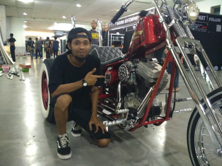 DAVID MARDIONO, PENGUKIR MESIN LUCKY DRAW KUSTOMFEST 2017 ‘OJO DUMEH’