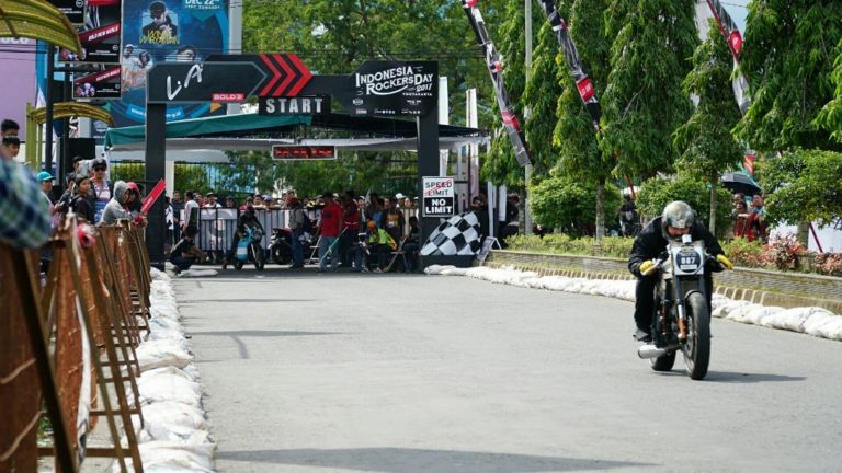 KUSTOM FUN DRAG BIKE MERIAHKAN INDONESIA ROCKERS DAY 2017