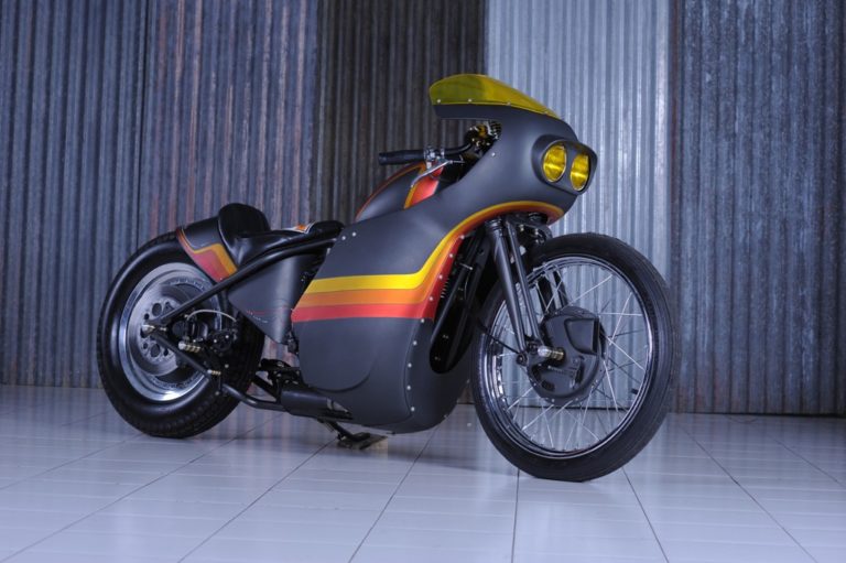 YAMAHA XS650 – KAMEN RIDER