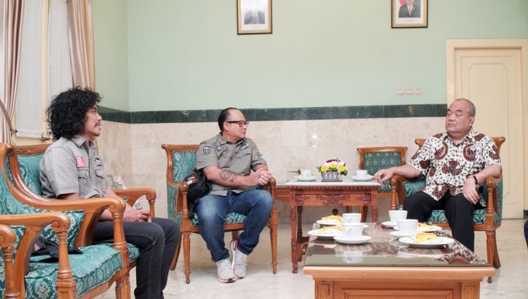 WAKIL GUBERNUR DIY APRESIASI KUSTOMFEST DENGAN CARA TERSENDIRI