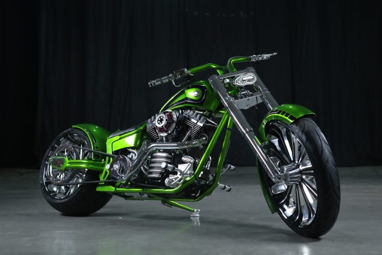 Custom Concept Industries – HD Road King 2006 ‘Go Green’