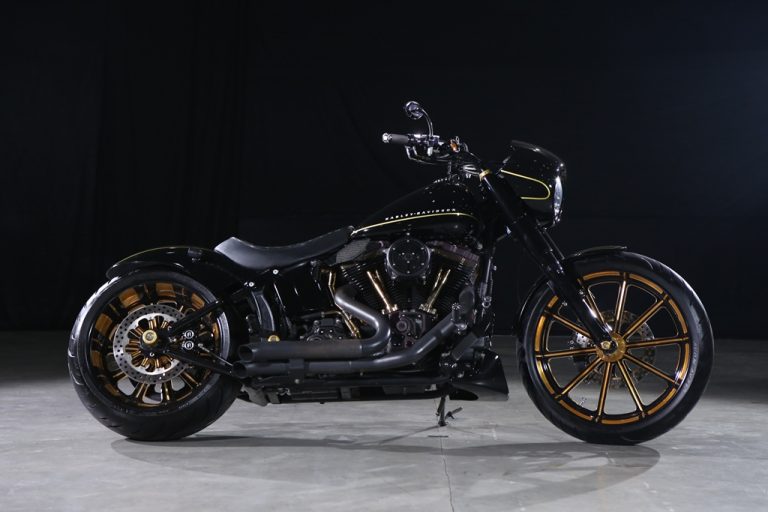 Caprin Racing Surabaya – Harley Davidson Softail Black Line 2012 ‘Panda’
